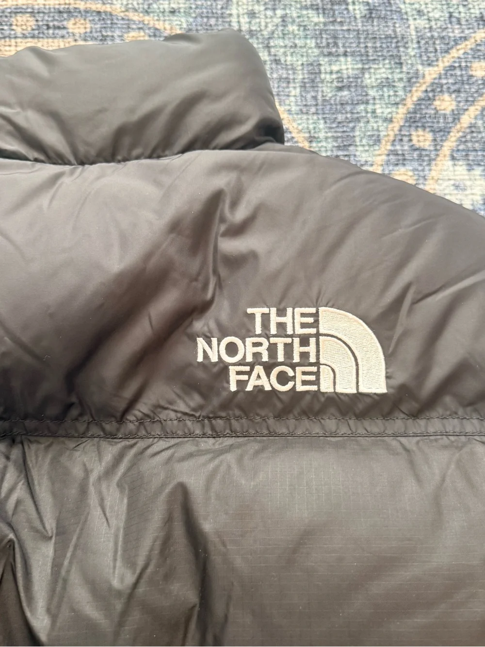 The North Face Black Puffer Jacket - Picture 4 of 8